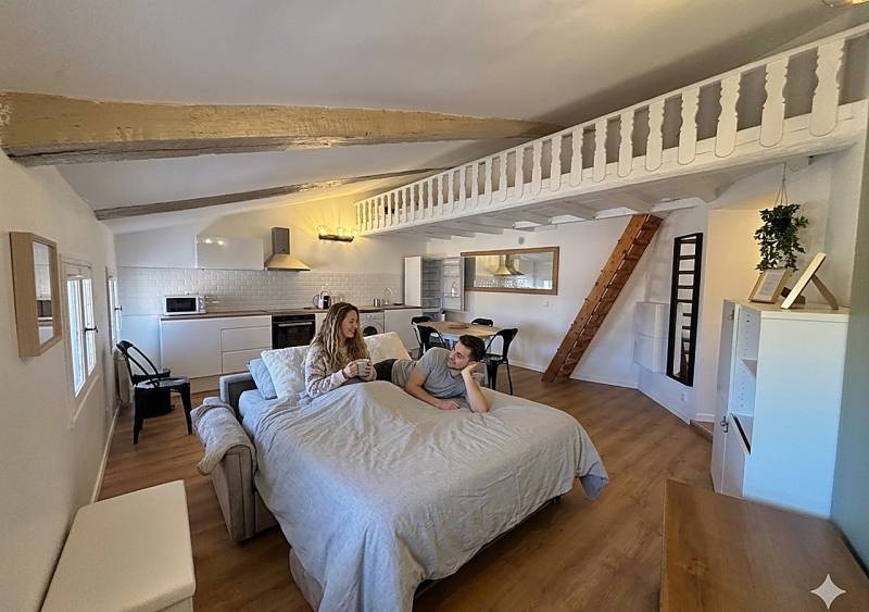 Appartement géré clé en main à Palm Beach (Cannes) — service client multilingue et coordination du ménage entre chaque séjour assurés par Short Time Conciergerie pour voyageurs internationaux